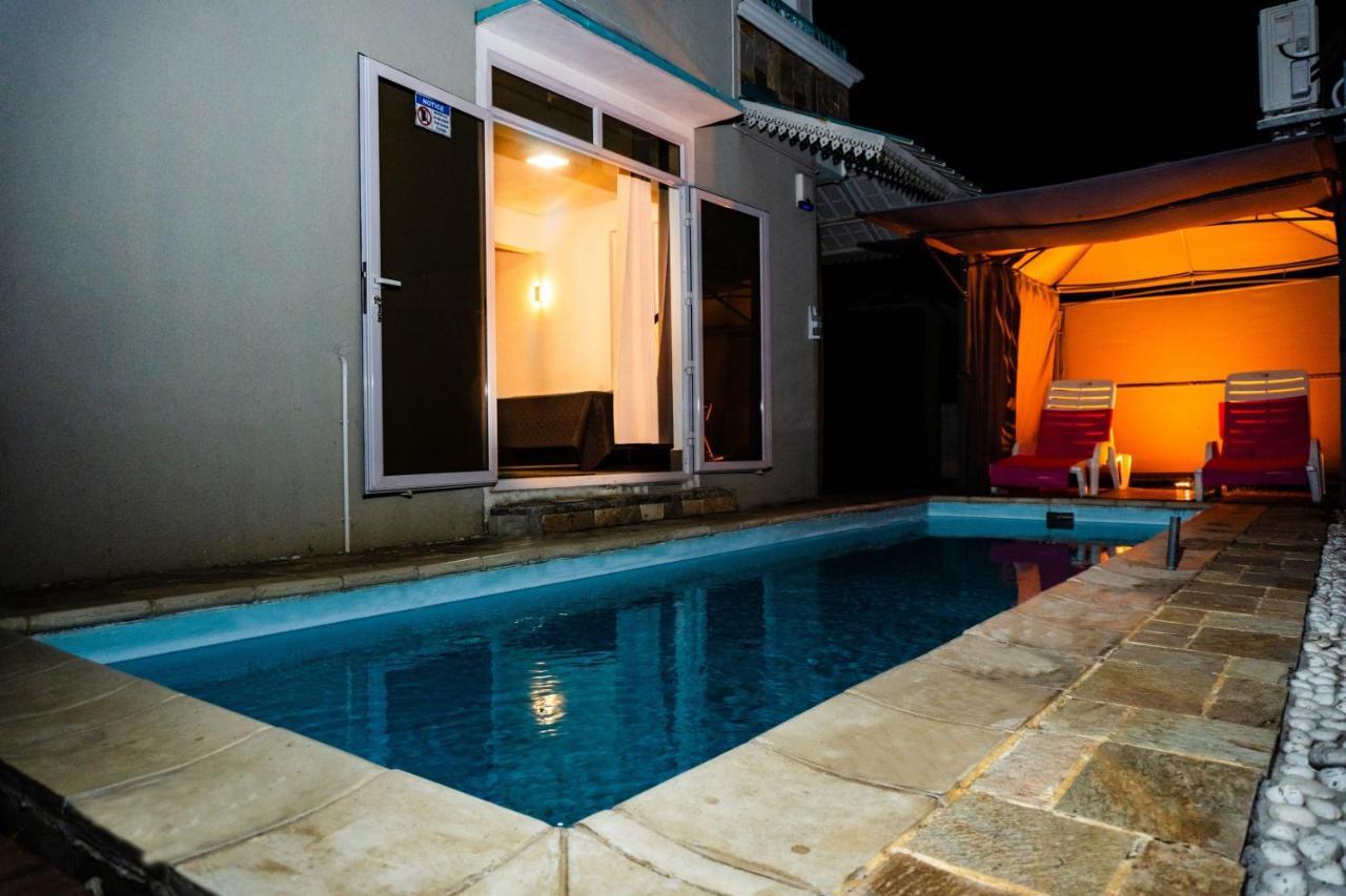 Вилла Piscines Privees Et Chauffees, Private Heated Pools Гранд-Бэй Экстерьер фото